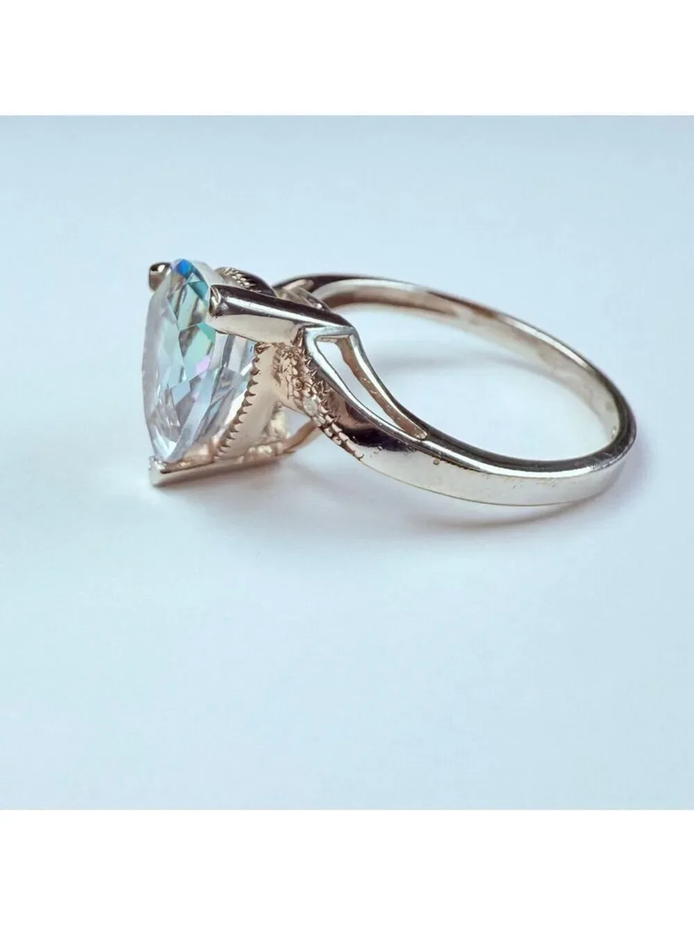 Estate 10K Solid White Gold 4 CT Mystic Topaz & Diamond Aurora Borealis Ring